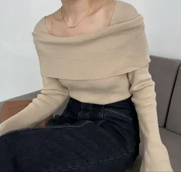 [카프마쥬] 오프숄더풍 스퀘어 니트