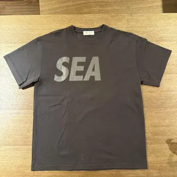 윈드 앤드 시아 시아 S/S 티셔츠 블랙 D.그레이