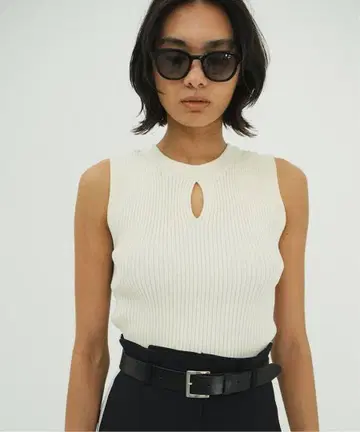 CLANE W FACE HALL KNIT TOPS 새상품급 사이즈 2
