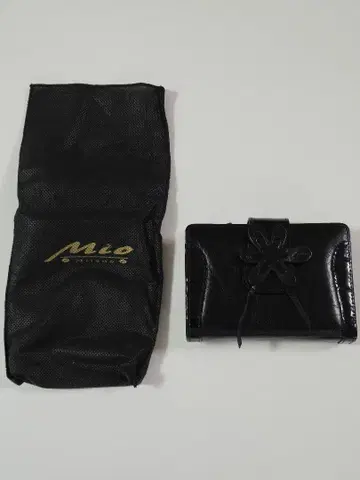 mio mirano 접이식 지갑