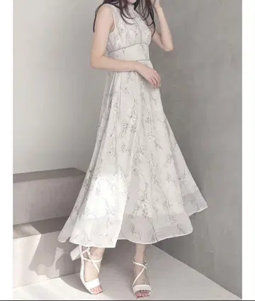 MERCURYDUO 꽃무늬 백 레이스업 원피스