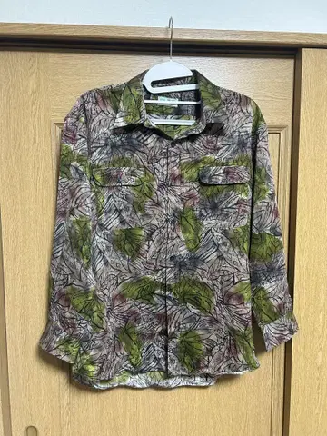 다색 긴팔 셔츠 패턴 셔츠