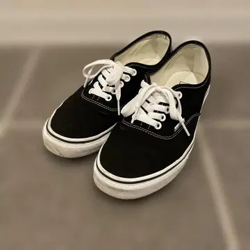 "VANS" AUTHENTIC / BLACK