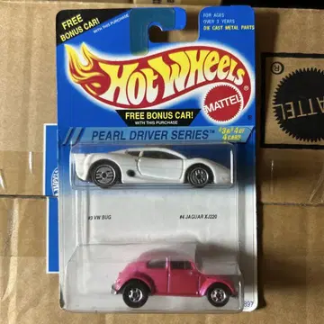 Hot Wheels PEARL DRIVER SERIES 2 pack