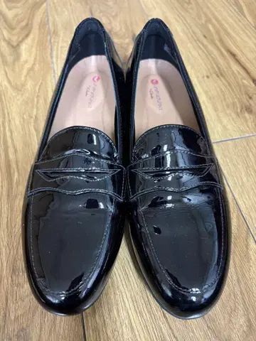 클락스 Clarks 블랙 로퍼