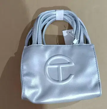 telfar 실버 숄더백