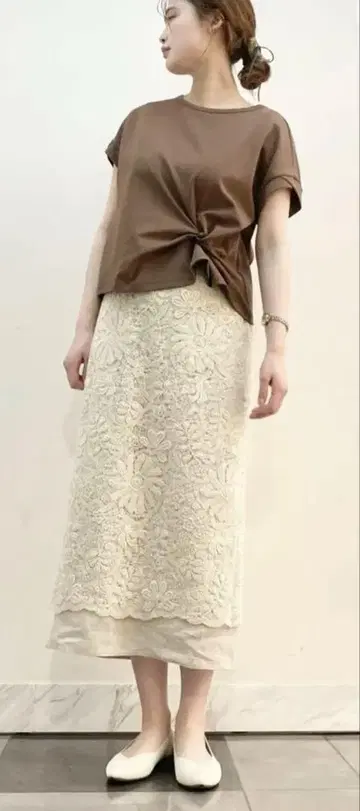 K.T KIYOKO TAKASE 자수 레이스 타이트 스커트 코무사