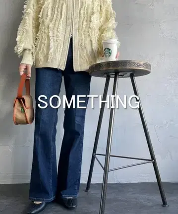 SOMETHING LISA 플레어 데님 팬츠