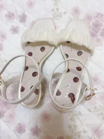 란다 체리 샌들