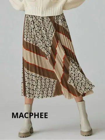 MACPHEE 투모로우랜드 베이지 샴페인 프린트 플리츠 스커트