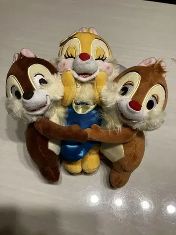 칩과 데일 클라리스 봉제 인형