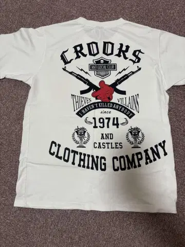 CROOKS & CASTLES 티셔츠