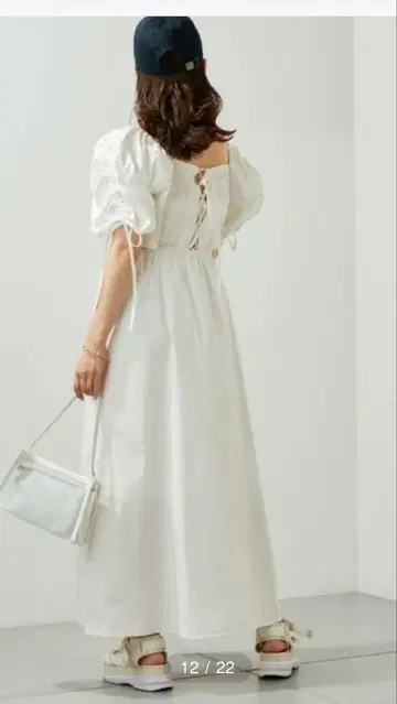 Chico 허리 오픈 볼륨 소매 롱 원피스
