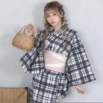 피요나 모델 유카타 세트
