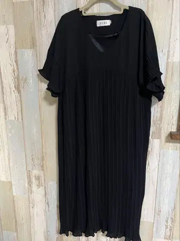 YUXI 블랙 플리츠 원피스 M 사이즈