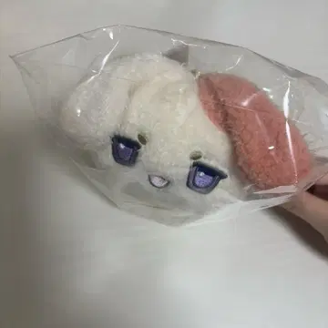 후라 카나토 앉은 자세 마스코트
