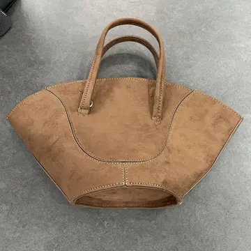 스웨이드 백