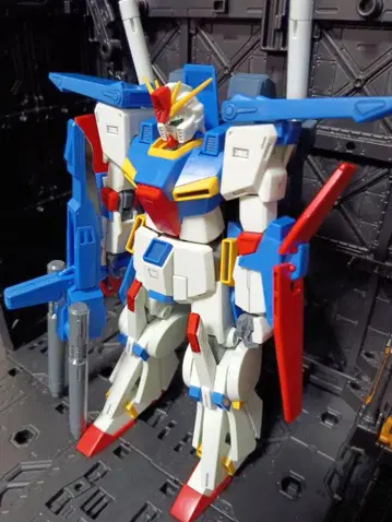 HG ZZ 건담 완성품