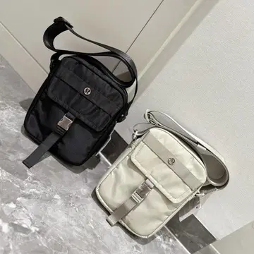 lululemon 라이트 그레이 숄더백 나일론
