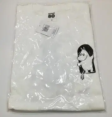 [ 새상품 ] 무민 80주년 80th 기념 티셔츠 화이트 x 블랙