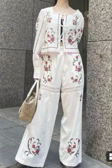 대완판템 Lilybrown 빈티지 자수 이지 팬츠와 자켓 세트 (화이트)