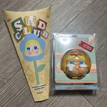 POP MART CRYBABY Crying Again 이어폰 케이스+꽃