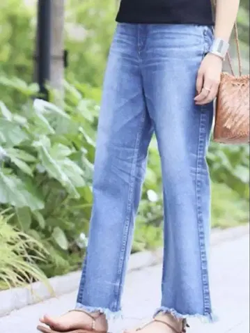 어퍼 하이츠 프린지 밑단 라이트 블루 데님 팬츠