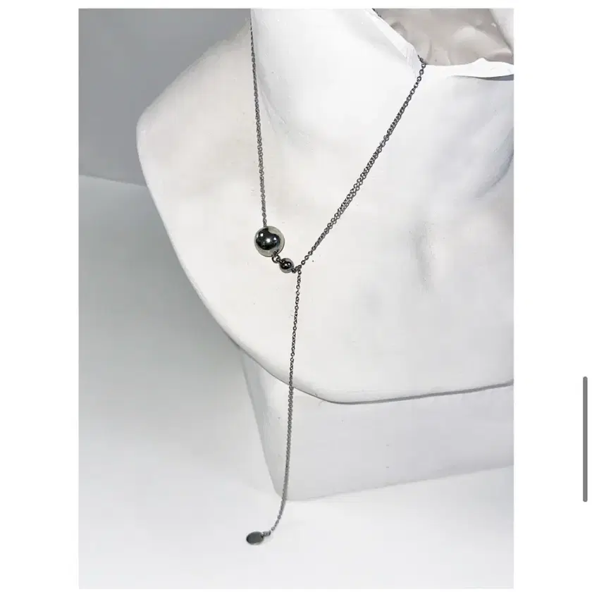 ＊韓国＊［nari objet］Sphere drop necklace rio Object Sphere drop necklace on Bunjang Global Site.