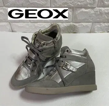 [새상품급] GEOX 통굽 웨지 밑창 사이드 지퍼 스니커즈 39