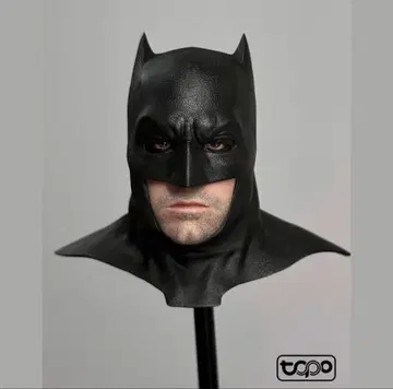 TOPO STUDIOS 제작 배트맨 커스텀 헤드