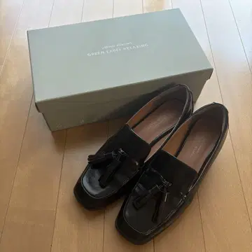 유나이티드 애로우즈 스퀘어 태슬 로퍼 블랙 23cm