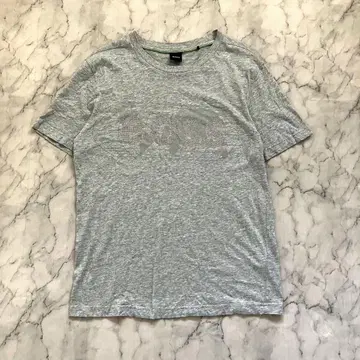 Hugo Boss 비즈 로고 티셔츠 최근 모델