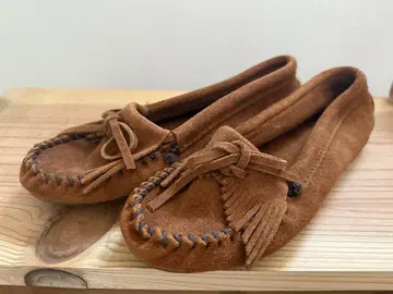 MINNETONKA 스웨이드 모카신 7호 브라운