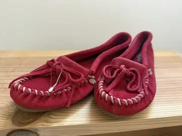 MINNETONKA 모카신 빨간색