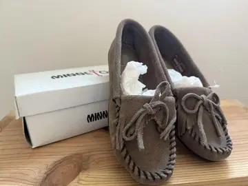 Minnetonka 모카신 그레이