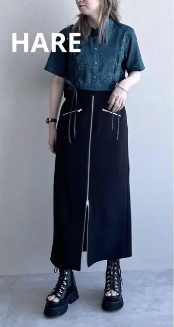 새상품급 HARE 24 SS 지퍼 디자인 내로우 스커트 블랙
