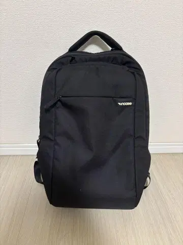 Incase ICON Lite 백팩