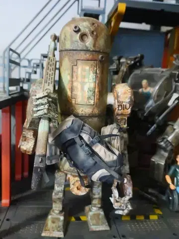 ThreeA 쓰리에이 3A WWR 근미래 로봇 페인팅 완성품 2