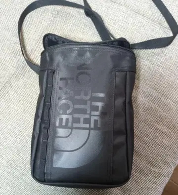 THE NORTH FACE 블랙 숄더백