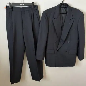 VARIE 네이비 스트라이프 셋업 수트 자켓 팬츠