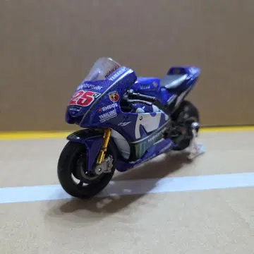 야마하 YZR-M1 비냐레스 모델 1/18