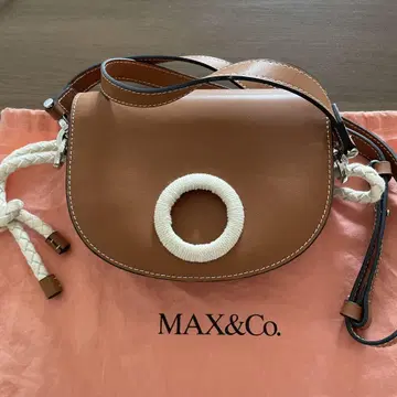 정가 80% 할인 MAX&Co. 브라운 숄더백