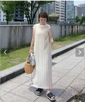 아키론 콜라보 벨로폰나 양류 원피스 아이보리