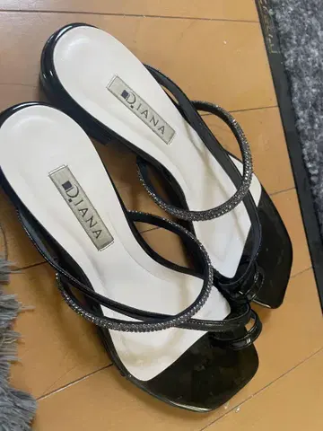 다이애나 샌들