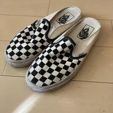 VANS 체커보드 뮬 슬립온 230 G06281