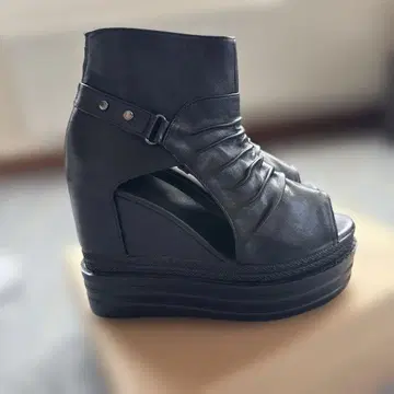 미사용 새상품 [슬림 레그] 힐 12cm 오픈토 웨지솔 썸머 부츠