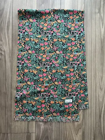 Paul Smith 폴 스미스 꽃무늬 스톨 블랙 계열