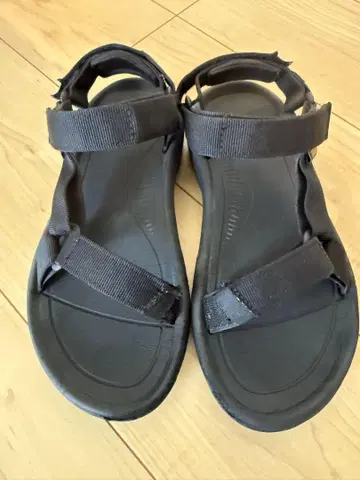 Teva 허리케인 블랙 스포츠 샌들 23cm
