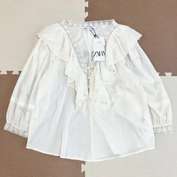 새상품 택 포함 자라 블라우스 긴팔 프릴 레이스 비침 아이보리