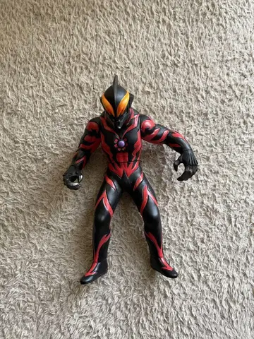 울트라맨 베리알 (Ultraman Belial) 소프트 비닐 피규어